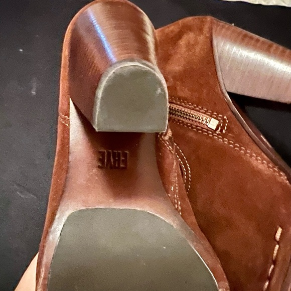 FRYE womens size 8.5 - Picture 4 of 9